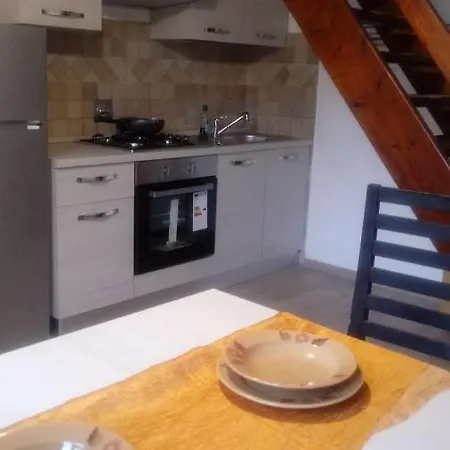 Mansarda A Due Passi Dal Mare Apartment *