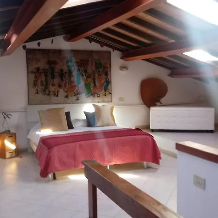 Apartment Mansarda A Due Passi Dal Mare